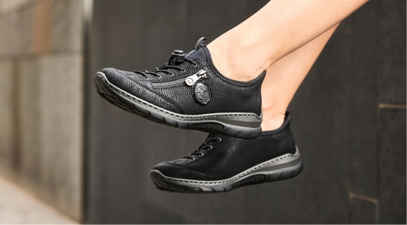Women´s walking shoes